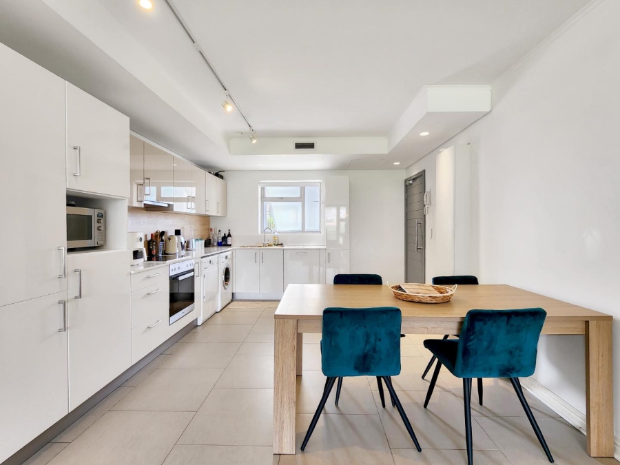 To Let 2 Bedroom Property for Rent in Mouille Point Western Cape